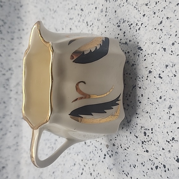 Staffordshire Sandland Ware Pottery Creamer and Sugar - Picture 7 of 8